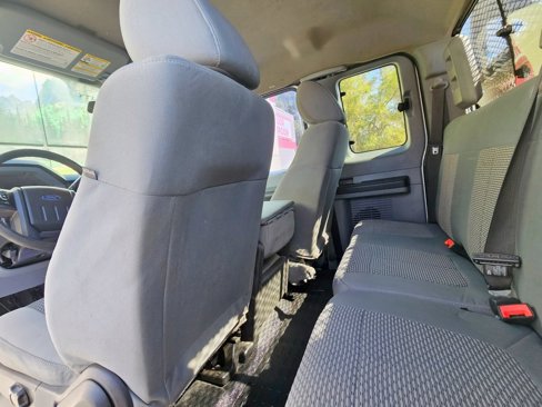 Used 2014 Ford F550 4x4 SuperCab Super Duty image 20