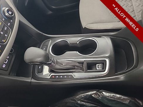 Used 2023 Chevrolet Equinox LT w/ Driver Convenience Package image 16