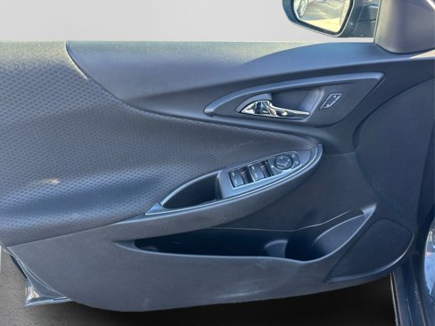 Used 2017 Chevrolet Malibu LT image 22