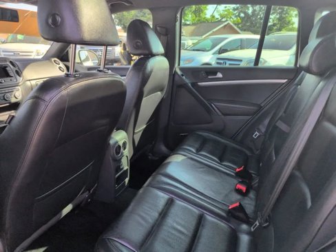 Used 2015 Volkswagen Tiguan R-Line image 16