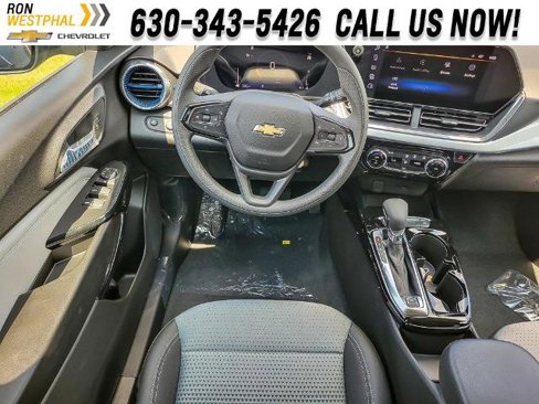 New 2025 Chevrolet Trax LT w/ LPO, Blackout Package image 12