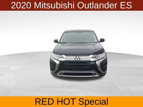 Used 2020 Mitsubishi Outlander ES image 2