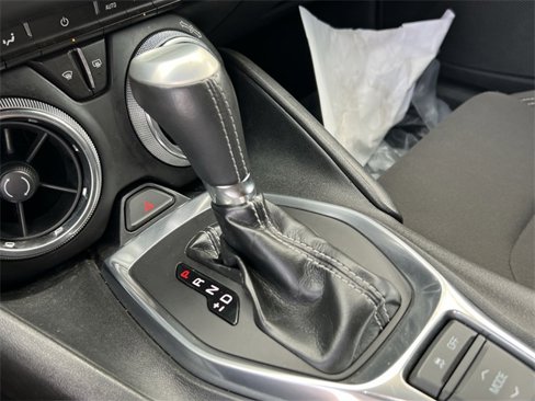 Used 2018 Chevrolet Camaro LT w/ Technology Package image 19