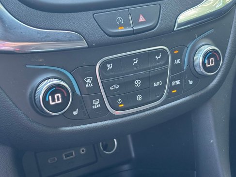 Used 2023 Chevrolet Equinox LT image 25