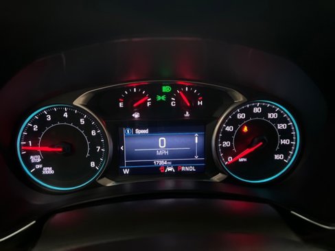 Used 2021 Chevrolet Equinox LT image 23
