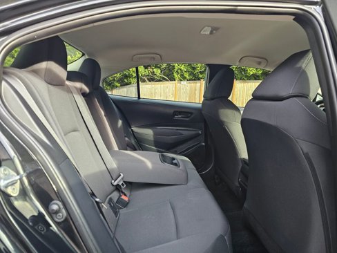 Used 2022 Toyota Corolla LE image 13