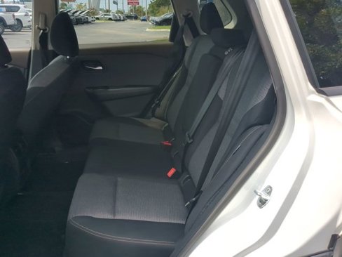 Used 2023 Nissan Rogue SV image 12