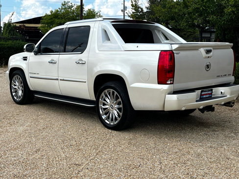 Used 2007 Cadillac Escalade EXT w/ Information Package image 5