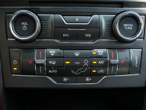 Used 2018 Ford Explorer XLT w/ Safe & Smart Package image 15