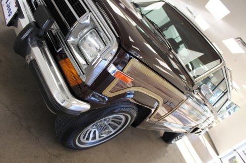 Used 1989 Jeep Grand Wagoneer image 15