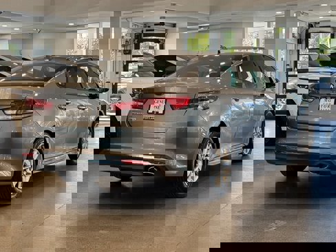 Used 2018 Kia Optima LX image 6