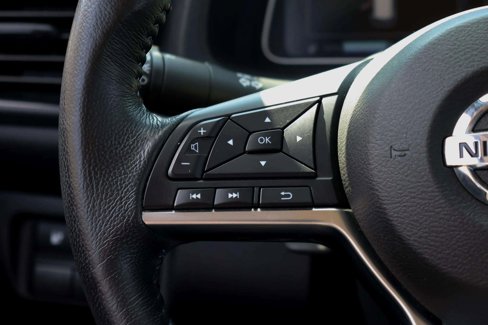 Used 2020 Nissan Leaf SV w/ Protection Package image 19