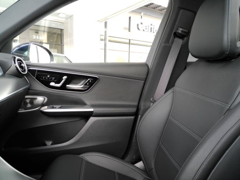 Certified 2024 Mercedes-Benz GLC 300 4MATIC image 41