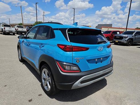 Used 2023 Hyundai Kona SEL w/ Convenience Package image 3
