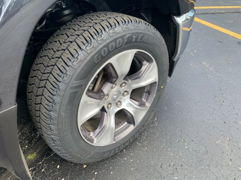 Used 2020 RAM 1500 Laramie image 9