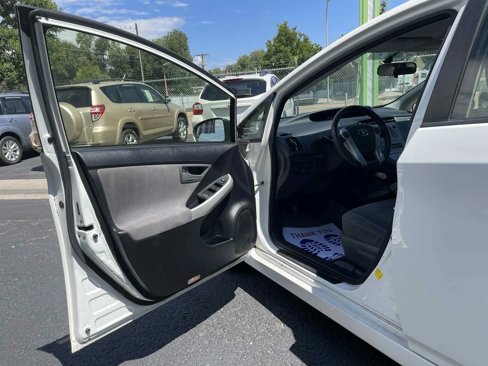 Used 2012 Toyota Prius Plug-In Hybrid image 10