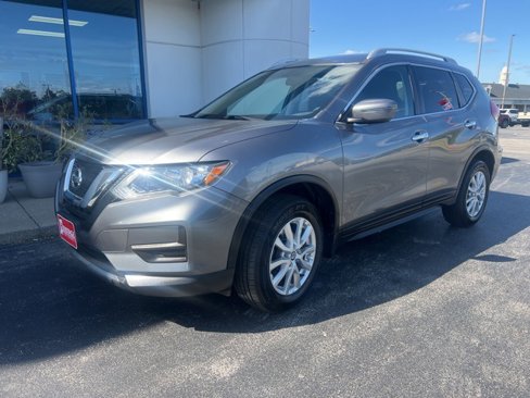 Used 2017 Nissan Rogue SV image 4