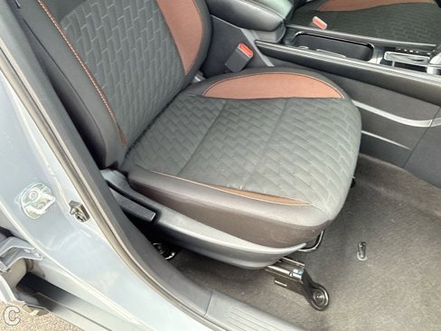 Used 2022 Nissan Kicks SR image 25