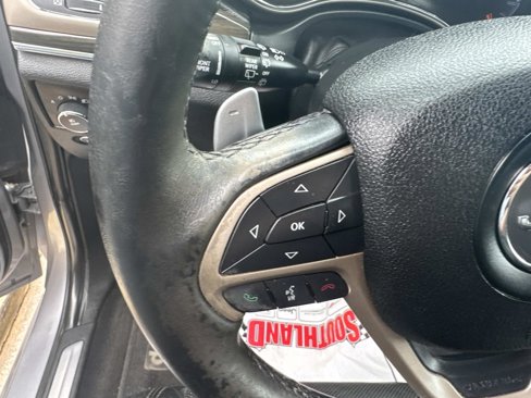 Used 2014 Jeep Grand Cherokee Overland w/ Advanced Technology Group image 22