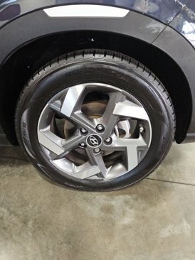 Used 2021 Hyundai Venue image 40