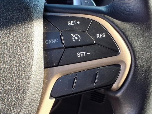 Used 2017 Jeep Grand Cherokee Laredo image 21