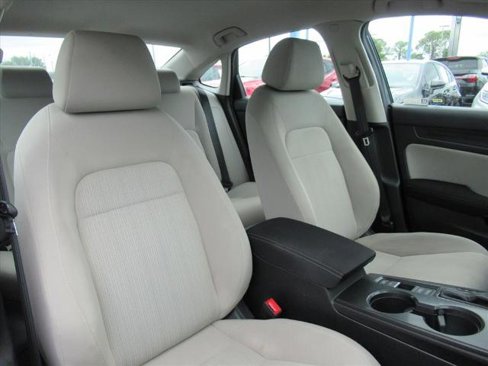 Used 2022 Honda Civic LX image 9