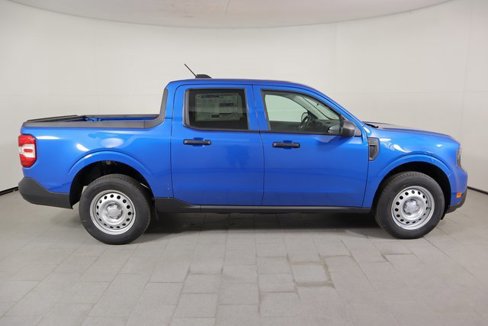 New 2025 Ford Maverick XL image 4