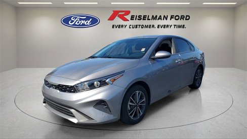 Used 2024 Kia Forte LXS image 2