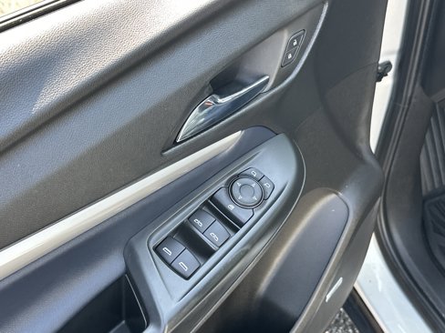 Used 2022 Chevrolet Bolt EUV Premier w/ Sun & Sound Package image 16