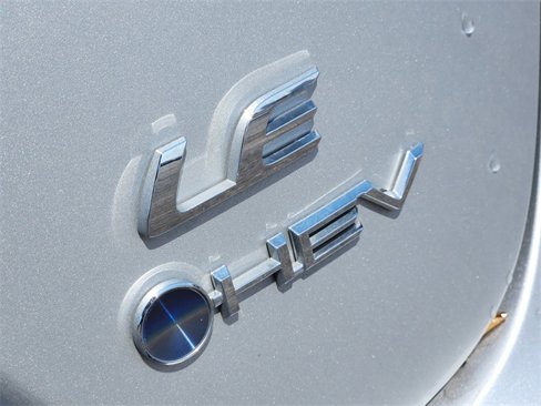 Used 2025 Toyota Corolla LE image 5