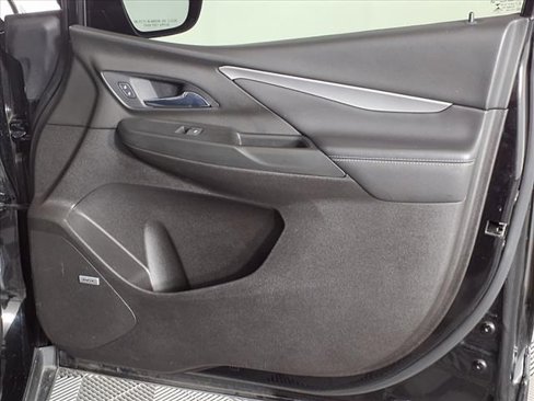 Used 2022 Chevrolet Bolt LT w/ Infotainment Package image 8