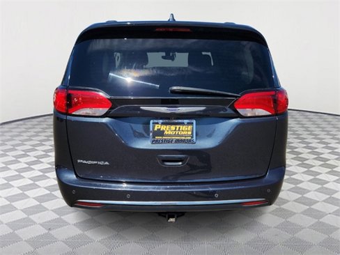 Used 2020 Chrysler Pacifica Touring-L Plus w/ Tire & Wheel Group image 6