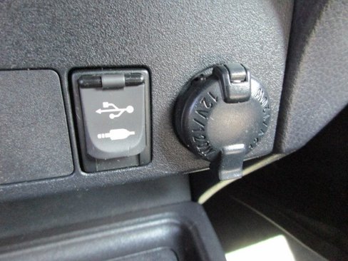 Used 2013 Toyota RAV4 LE image 25