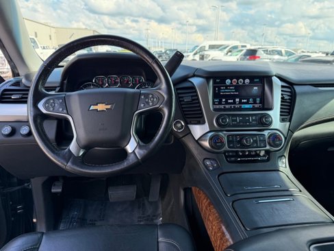 Used 2018 Chevrolet Suburban Premier image 15