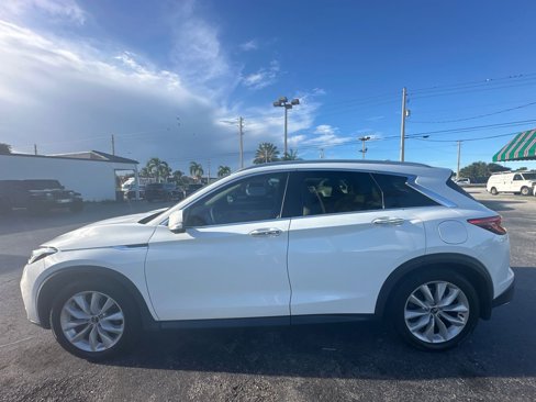 Used 2019 INFINITI QX50 Essential image 3