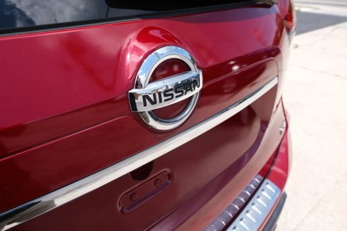 Used 2017 Nissan Rogue SV image 16