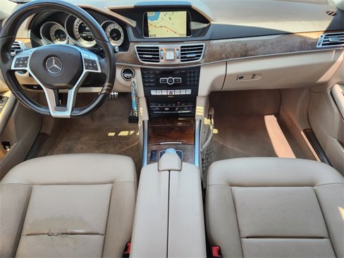 Used 2014 Mercedes-Benz E 350 4MATIC Sedan image 10