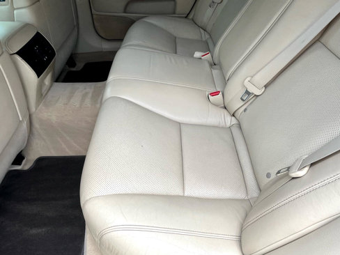 Used 2014 Lexus LS 460 image 40