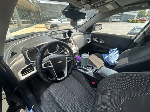 Used 2016 Chevrolet Equinox LT w/ Convenience Package image 2