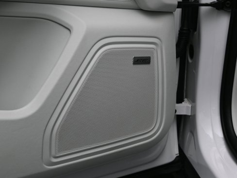 Used 2025 Porsche Macan image 13