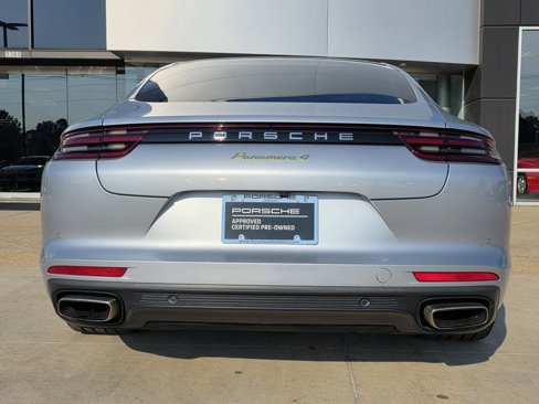 Certified 2018 Porsche Panamera 4 w/ Premium Package Plus image 10