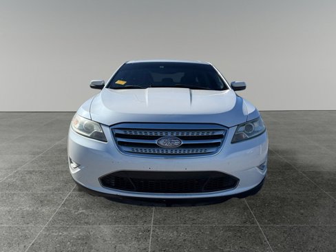 Used 2010 Ford Taurus SHO image 11