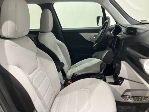 Used 2018 Jeep Renegade Latitude image 43