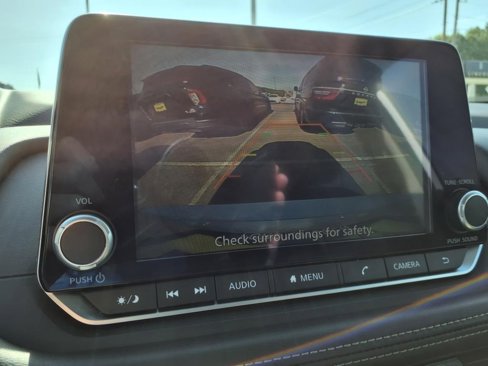 Used 2024 Nissan Rogue SV image 25