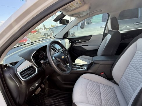 Used 2018 Chevrolet Equinox LS image 4