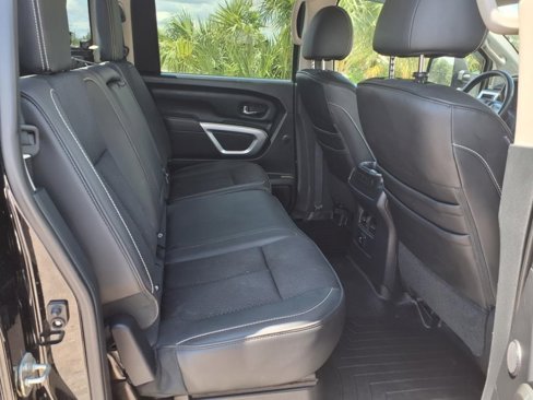 Used 2017 Nissan Titan PRO-4X image 16