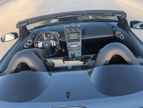 Used 2004 Nissan 350Z Touring image 16