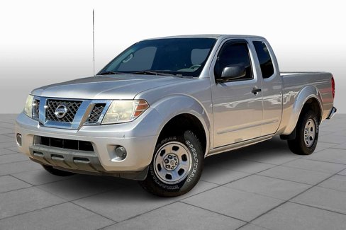 Used 2015 Nissan Frontier S image 2