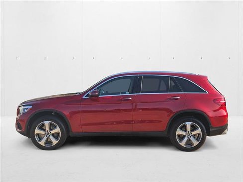 Used 2017 Mercedes-Benz GLC 300 4MATIC image 9