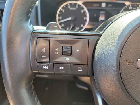 Used 2023 Nissan Rogue SL w/ SL Premium Package image 29